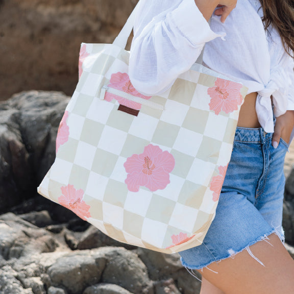 Pink Sands - The Weekender